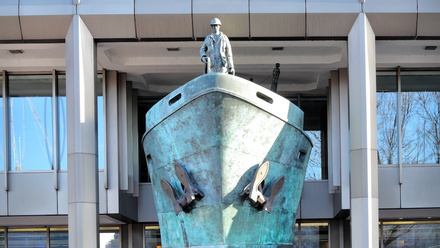 imo_hq_London_Devis M_Shutterstock.com.jpg