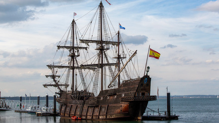 Galleon_hull_shutterstock 1.jpg