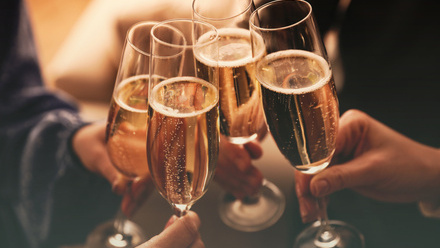 iStock-1461426794-champagne.jpg