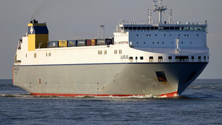 roro_vessel_laureline_MartinLuekeshutterstock.jpg