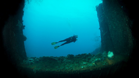 Shipwreck diver.jpg