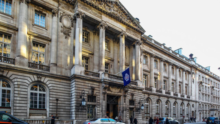 gerflor-royal-automobile-club-uk-00.jpg