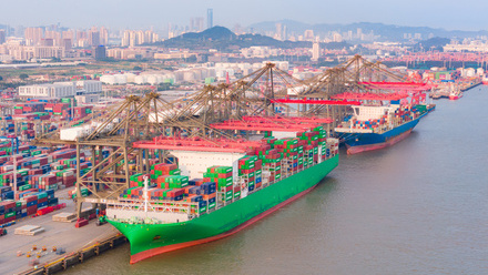 China cargo ships iStock-2213201069.jpg