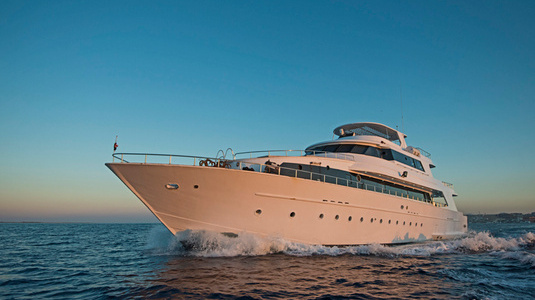 Superyacht 1