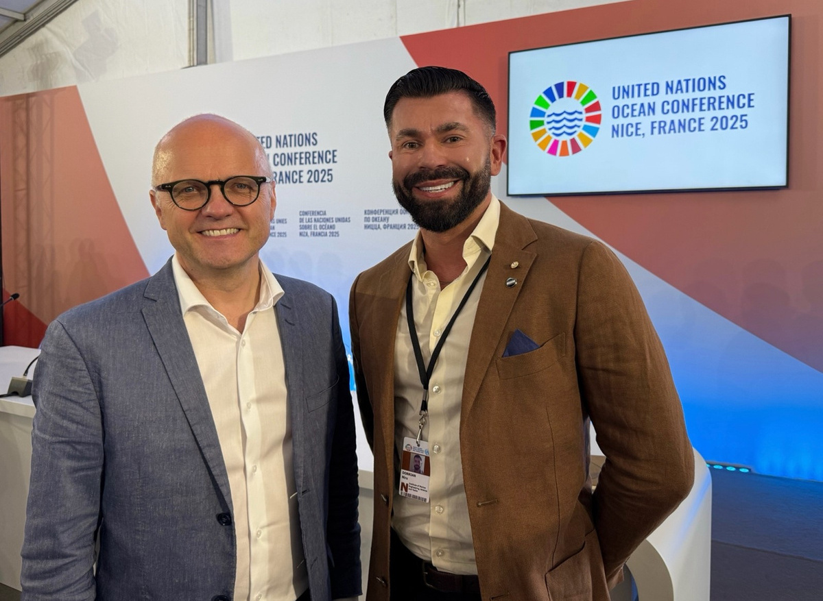 Vidar Helgesen IOC-UNESCO Executive Secretary and Niru Dorrian IMarEST UN Ocean Decade Ambassador