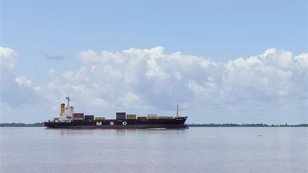 The potentially catastrophic threat of GPS spoofing in shipping_NL.jpg 1